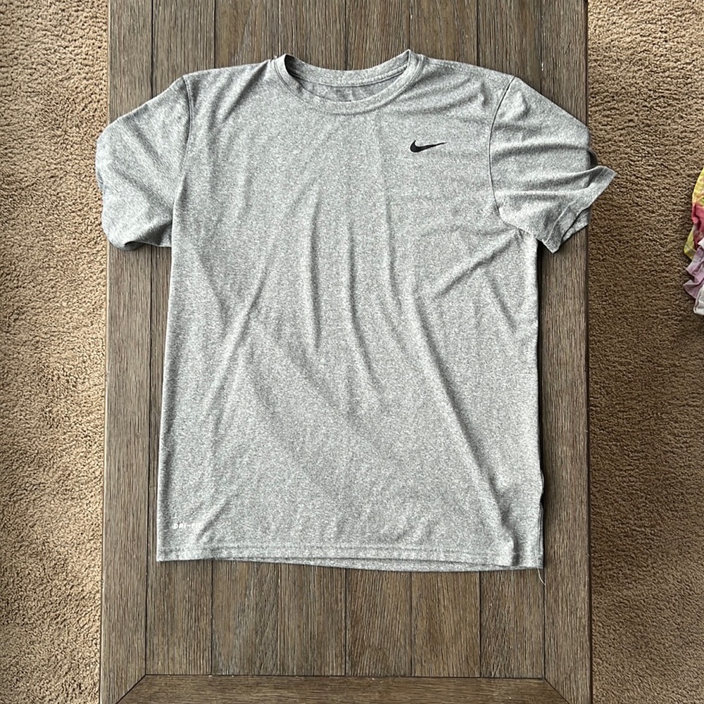 Mens Nike shirt